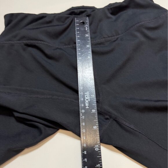 Reebok Black Capri Leggings Size M Moisture Wicking Yoga Pants Identity Tape - Picture 8 of 15